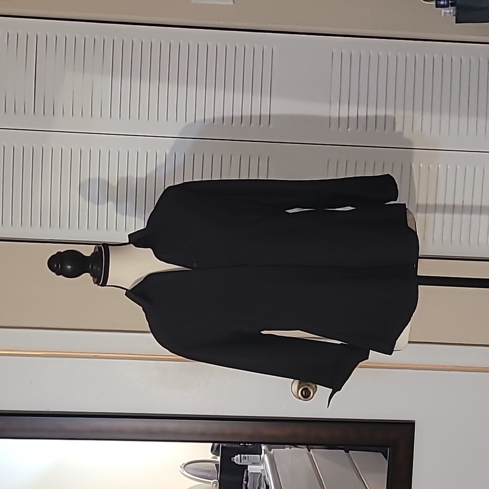 Doc & Amelia S Woman professional button-down blouse work top